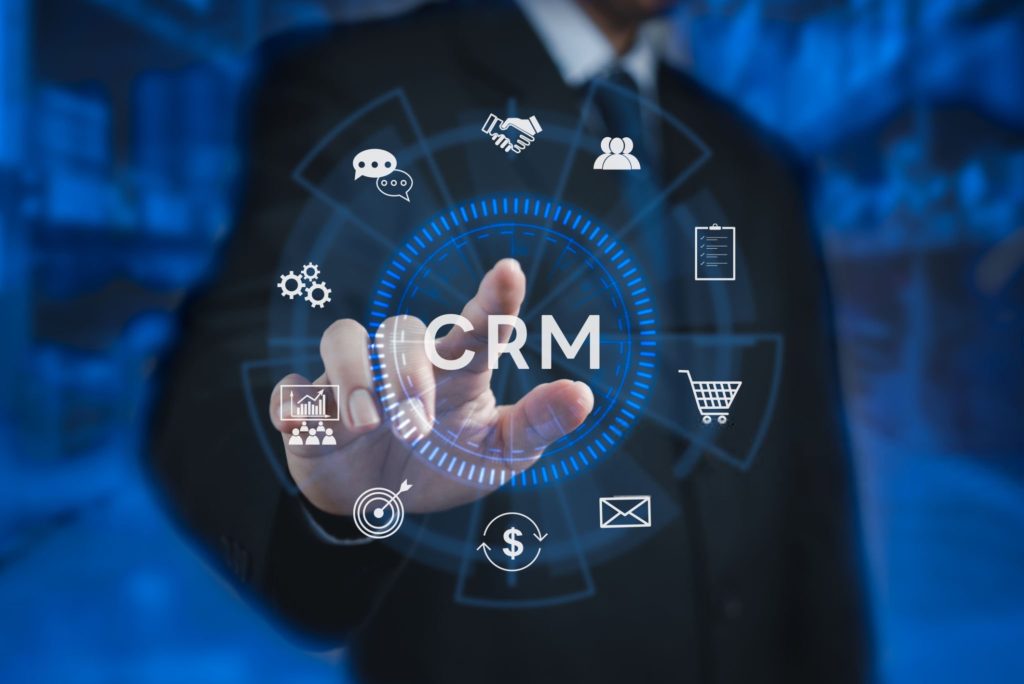 CRM چه کمکی به کسب‌وکارها می‌کند؟